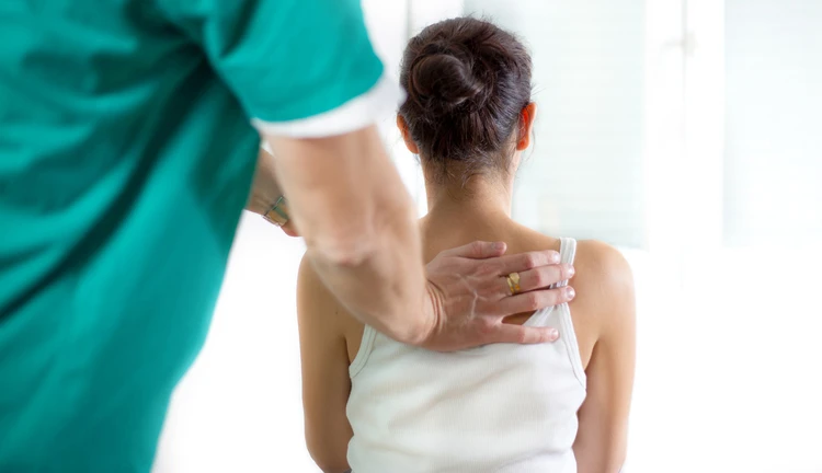 Kifosis (Kyphosis)