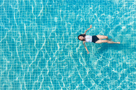 Berenang Saat Haid Berbahaya? Berikut Tips Aman Melakukannya