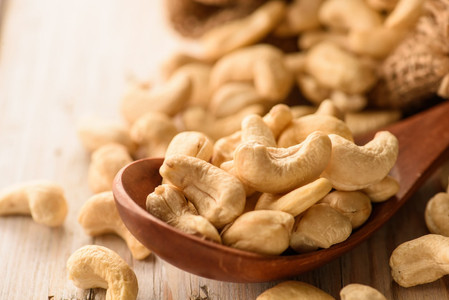 Manfaat Kacang Mete, Cara Penggunaan, Efek Samping