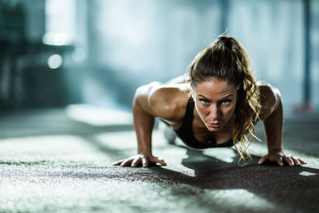 3 Jenis Olahraga untuk Melatih Kekuatan Otot (Strength Training) bagi Wanita