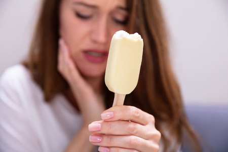 Cara Ampuh Untuk Mengobati Gigi Yang Sensitif 