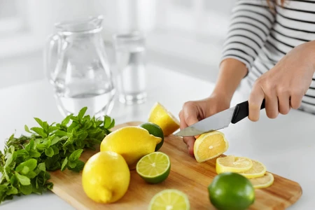 10 Efek Samping Buah Lemon yang Mengejutkan