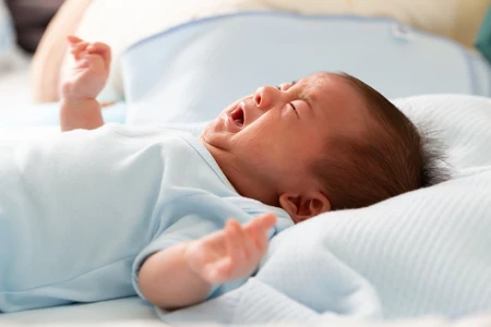 Bayi Menangis - Sebelum Usia 3 Bulan Pada Anak: Penyebab, Gejala, dan Obat