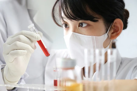 Kupas Tuntas Vaksin COVID-19: Efikasi, Syarat, dan Efek Samping