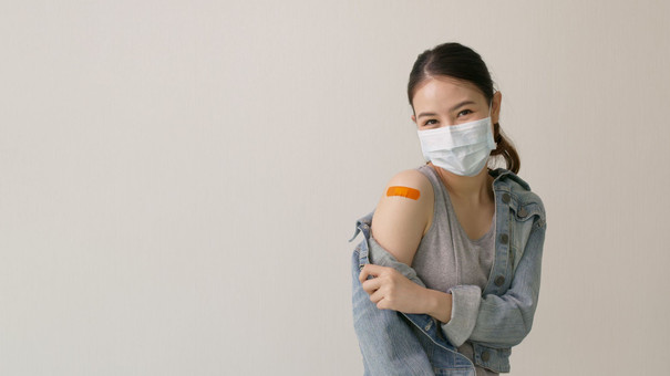 Penyintas COVID-19 Tetap Perlu Divaksin, Bagaimana Aturannya?