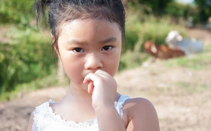 Tips Menghentikan Kebiasaan Menggigit Kuku Pada Anak