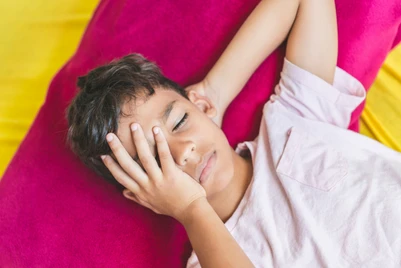 Anak Anda Sakit Kepala? Cermati dan Kenali Penyebabnya
