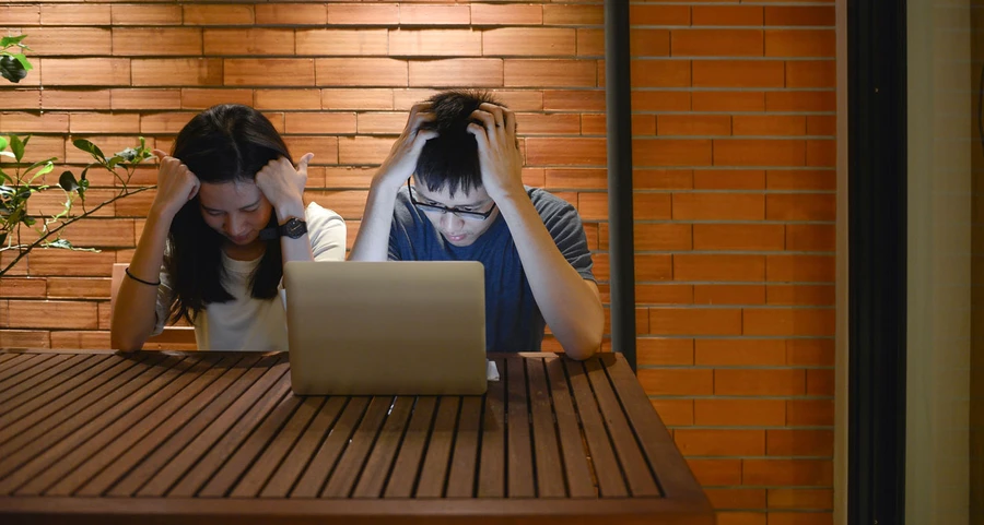 12 Penyebab Migrain Sebelah Kanan Pada Wanita dan Pria