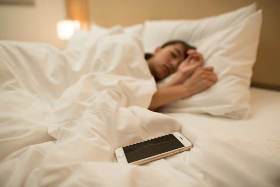 Ketahui Efek Radiasi Smartphone Terhadap Tubuh Anda