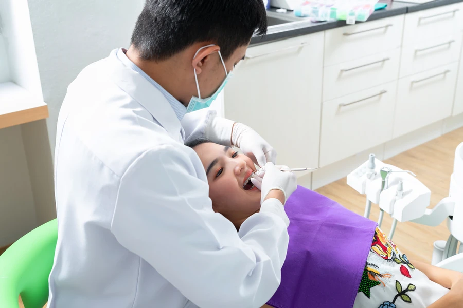 Setelah Operasi Gigi Bungsu, Berapa Lama Waktu Pemulihannya?