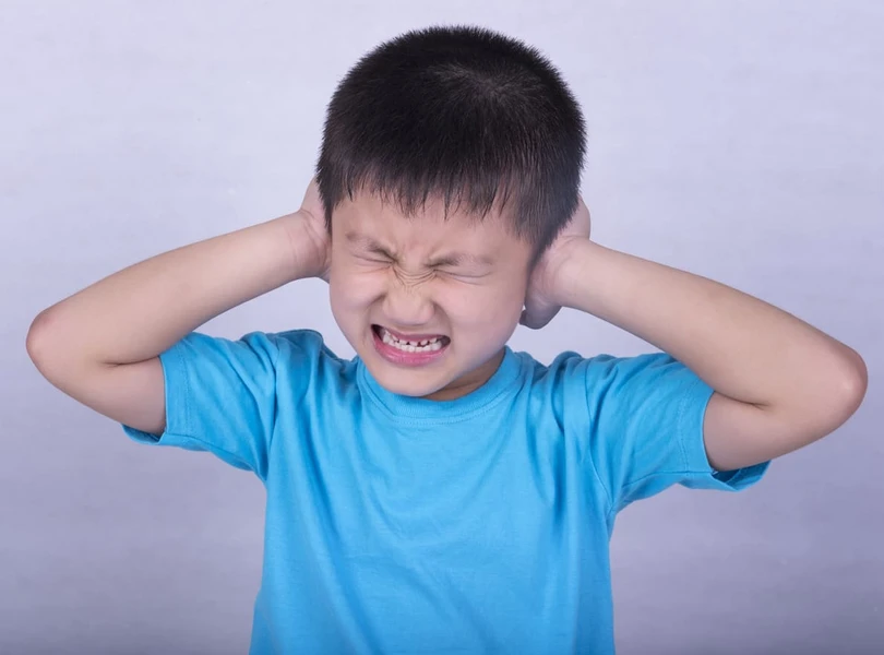 Cedera Telinga Pada Anak: Penyebab, Gejala, dan Obat
