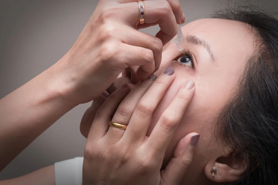 Hubungan Antara Mata Kering dan Menopause; Serta Tips Pencegahannya
