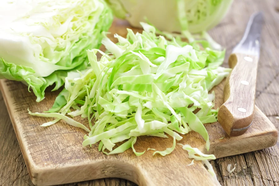 Apa Benar Makan Kol Kebanyakan Bisa Menyebabkan Bau Badan?