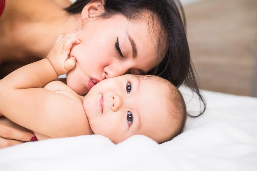 Mengetahui Masalah Penglihatan pada Bayi