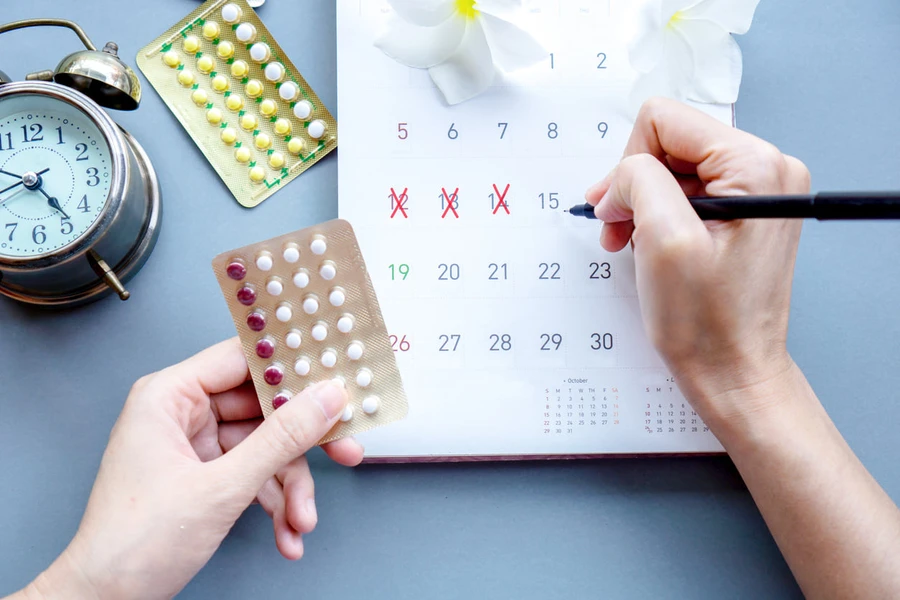 Tips Aman Mencegah Kehamilan di Tengah Pandemi COVID-19