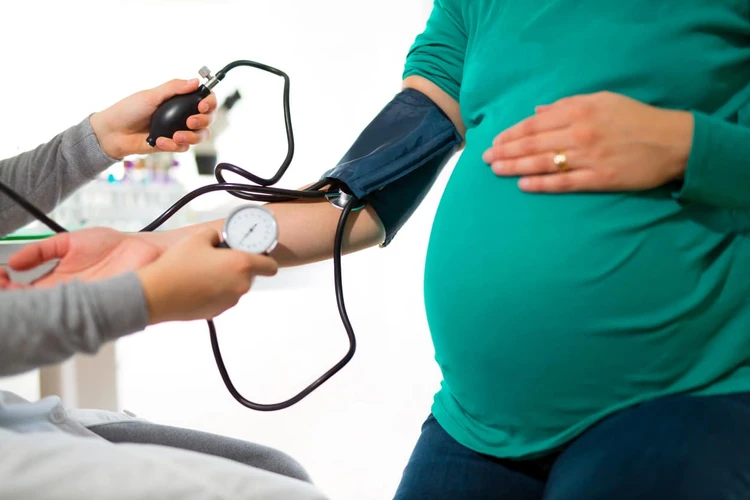 Hipertensi Dalam Kehamilan