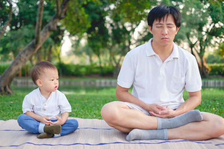 Tips Yoga Untuk Anak & Keluarga