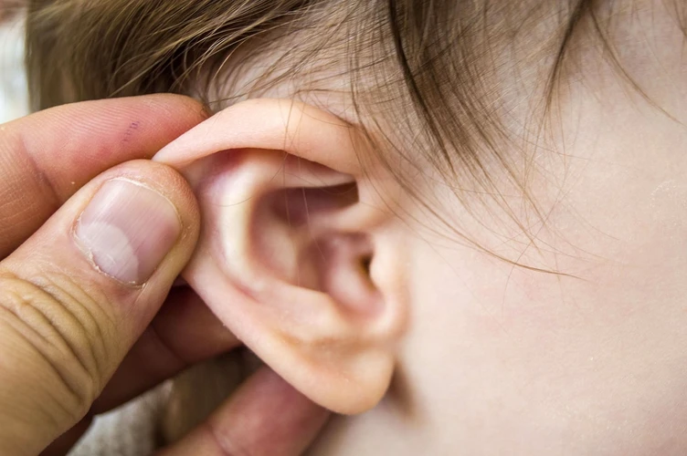 Infeksi Telinga: Gejala, Penyebab, Pengobatan