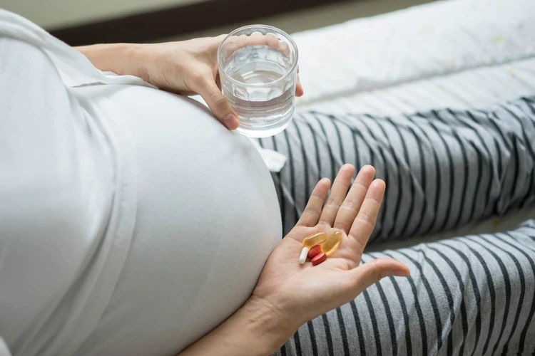 Apakah Ibu Hamil Perlu Vitamin Tambahan?