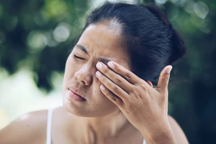 Penyebab dan Pengobatan Migrain Mata