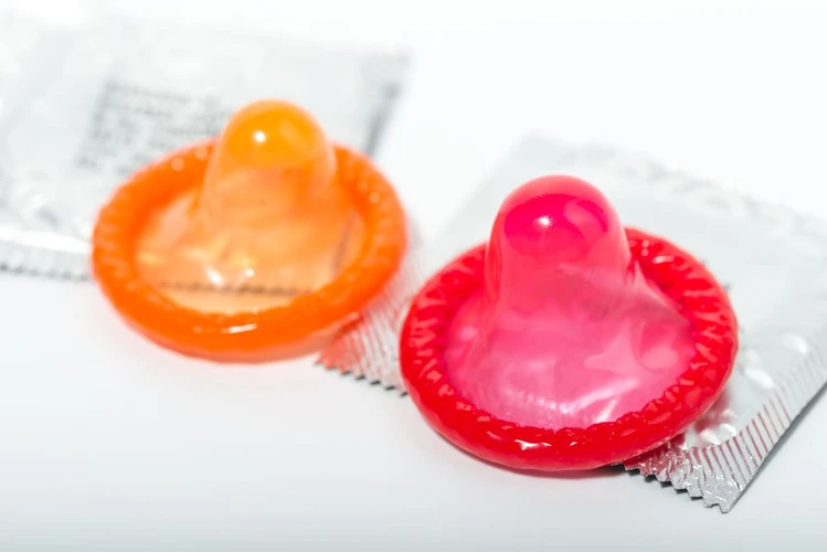 Panduan Menggunakan Kontrasepsi Kondom yang Benar