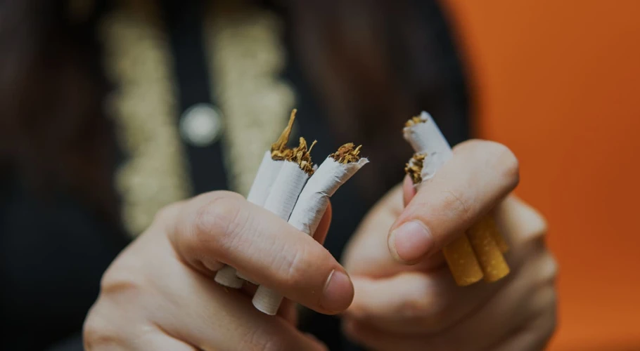 Cara Atasi Rasa Pahit dan Asam Pada Mulut Saat Tidak Merokok