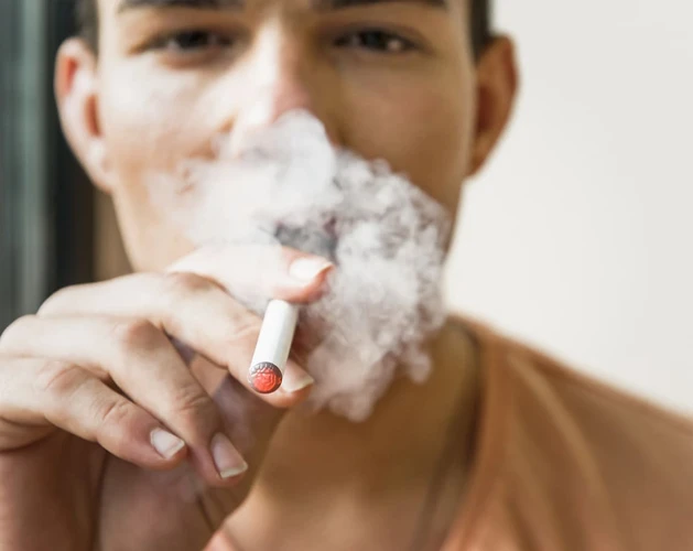 Benarkah Merokok Membuat Organ Intim Pria Pendek?