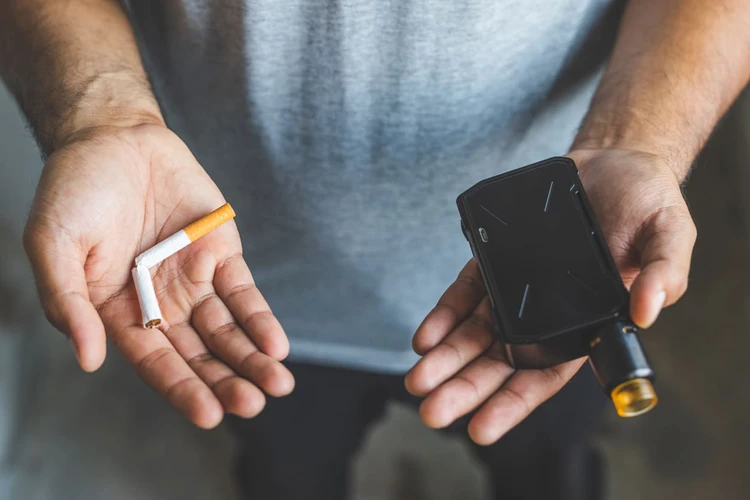 Tips Memakai Vape Agar Bisa Berhenti Merokok