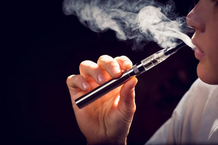 Remaja Pengguna Vaper Berisiko Menjadi Perokok Tembakau