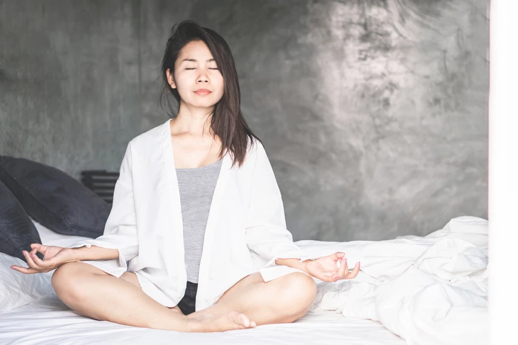 Ingin Tidur Lebih Nyenyak? Lakukan 4 Gerakan Yoga Ini, Yuk!