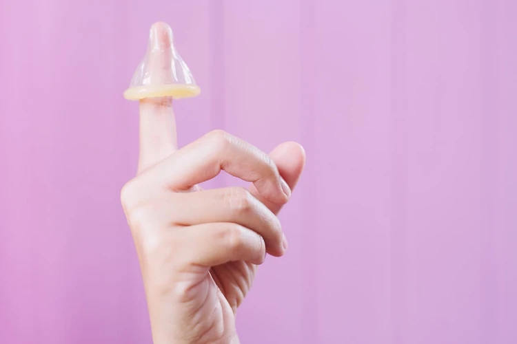 Perhatikan Cara Pemakaian Kondom yang Benar saat Hendak Bercinta