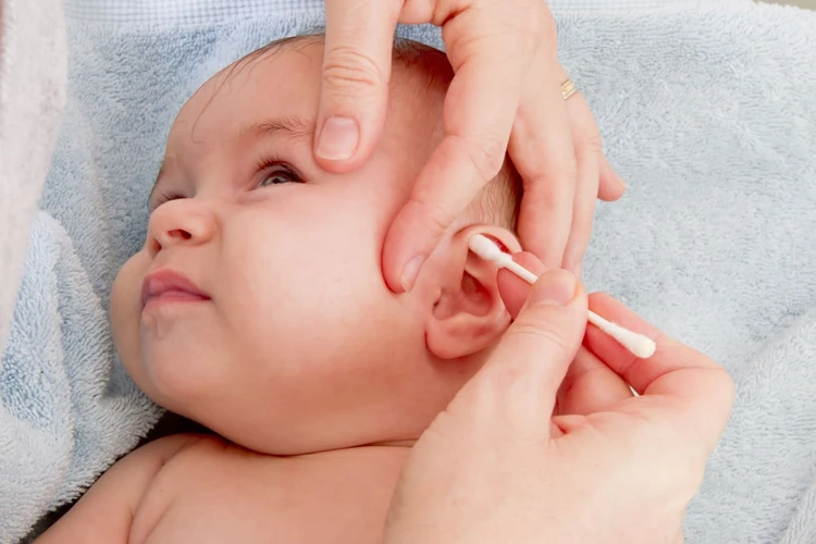 Penyumbatan Kotoran Telinga Pada Anak: Penyebab, Gejala, dan Obat