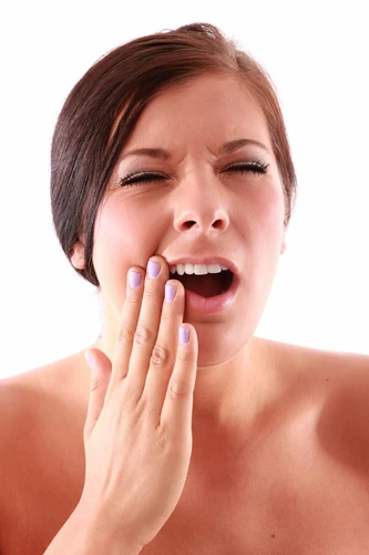 8 Penyebab Mulut Mati Rasa dan Cara Mengobatinya