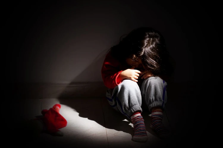 Cara Mengatasi Trauma pada Anak sejak Kecil 