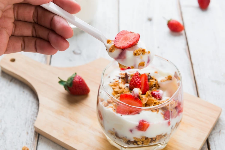 Tips Turunkan Kolesterol dengan Yogurt
