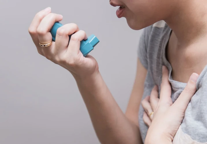 Sering Pakai Inhaler Asma? Waspadai Efeknya Pada Kesehatan Mulut dan Gigi