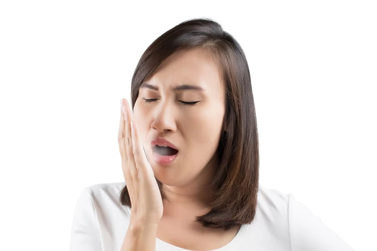 10 Hal yang Tanpa Anda Sadari Menyebabkan Bau Mulut