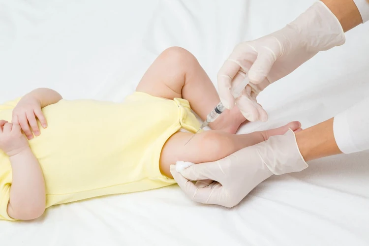 Imunisasi DPT: Manfaat dan Efek Sampingnya 