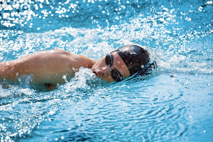 BJ Habibie Suka Berenang, Ini Manfaat Renang untuk Kesehatan Jantung