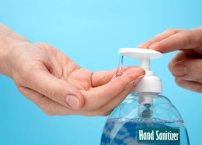 Cuci Tangan Pakai Sabun vs Hand Sanitizer, Mana yang Lebih Baik?
