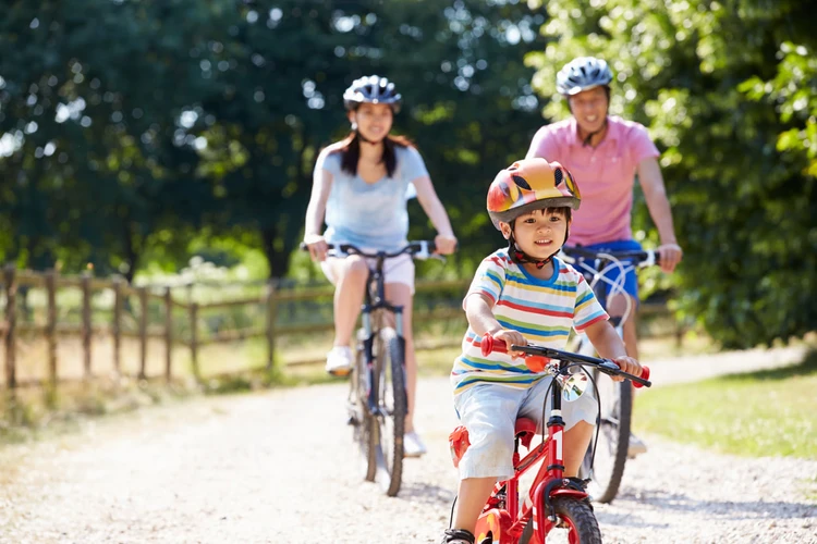 7 Manfaat Bersepeda untuk Anak, Tak Hanya Bikin Bugar