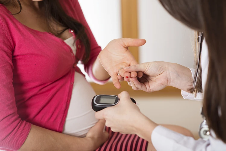 Catat, Ini Tips Menjaga Kesehatan Ibu Hamil yang Mengidap Diabetes!