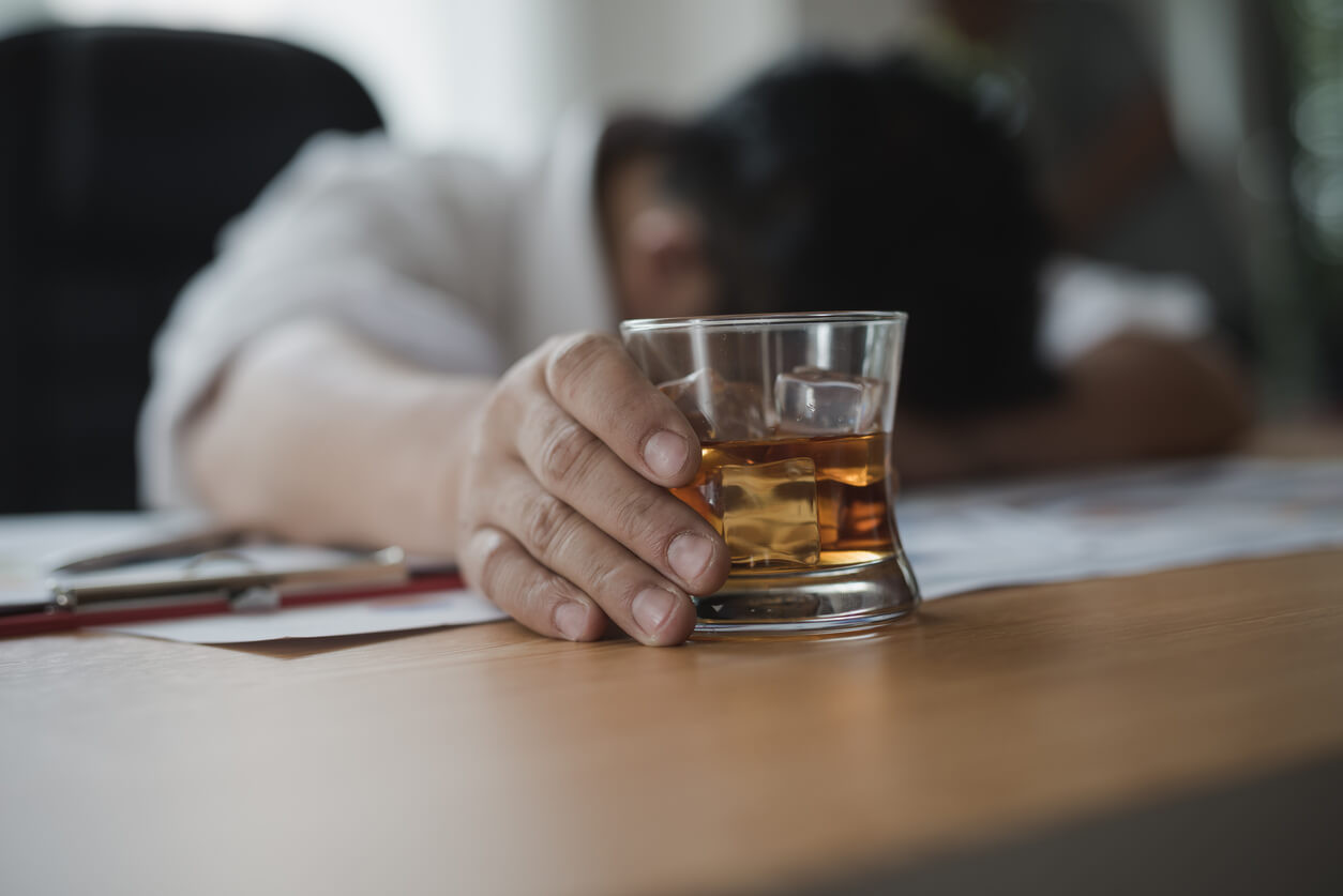 Konsumsi Alkohol di Indonesia Kembali Turun pada 2022